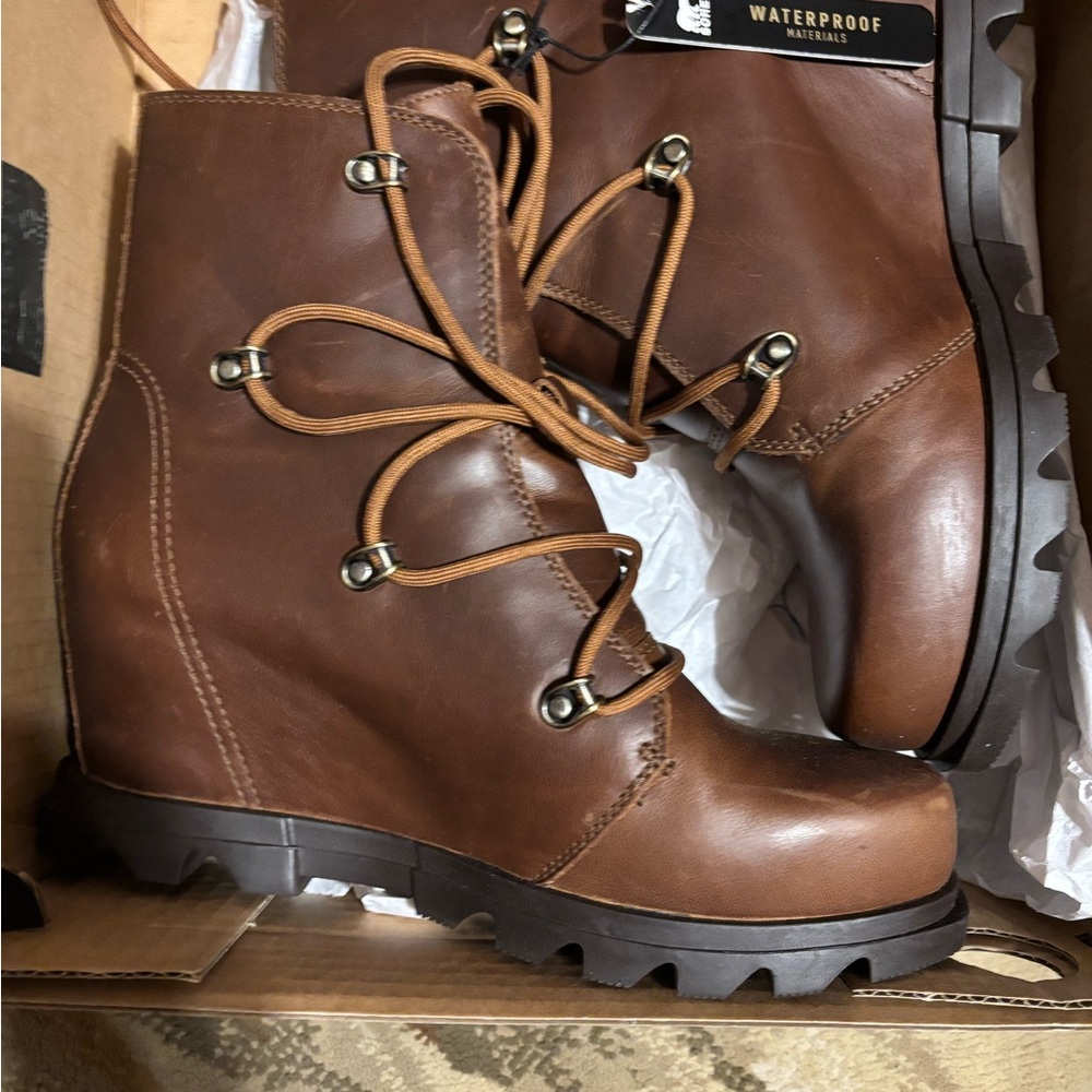 Women's Brown Waterproof Boots